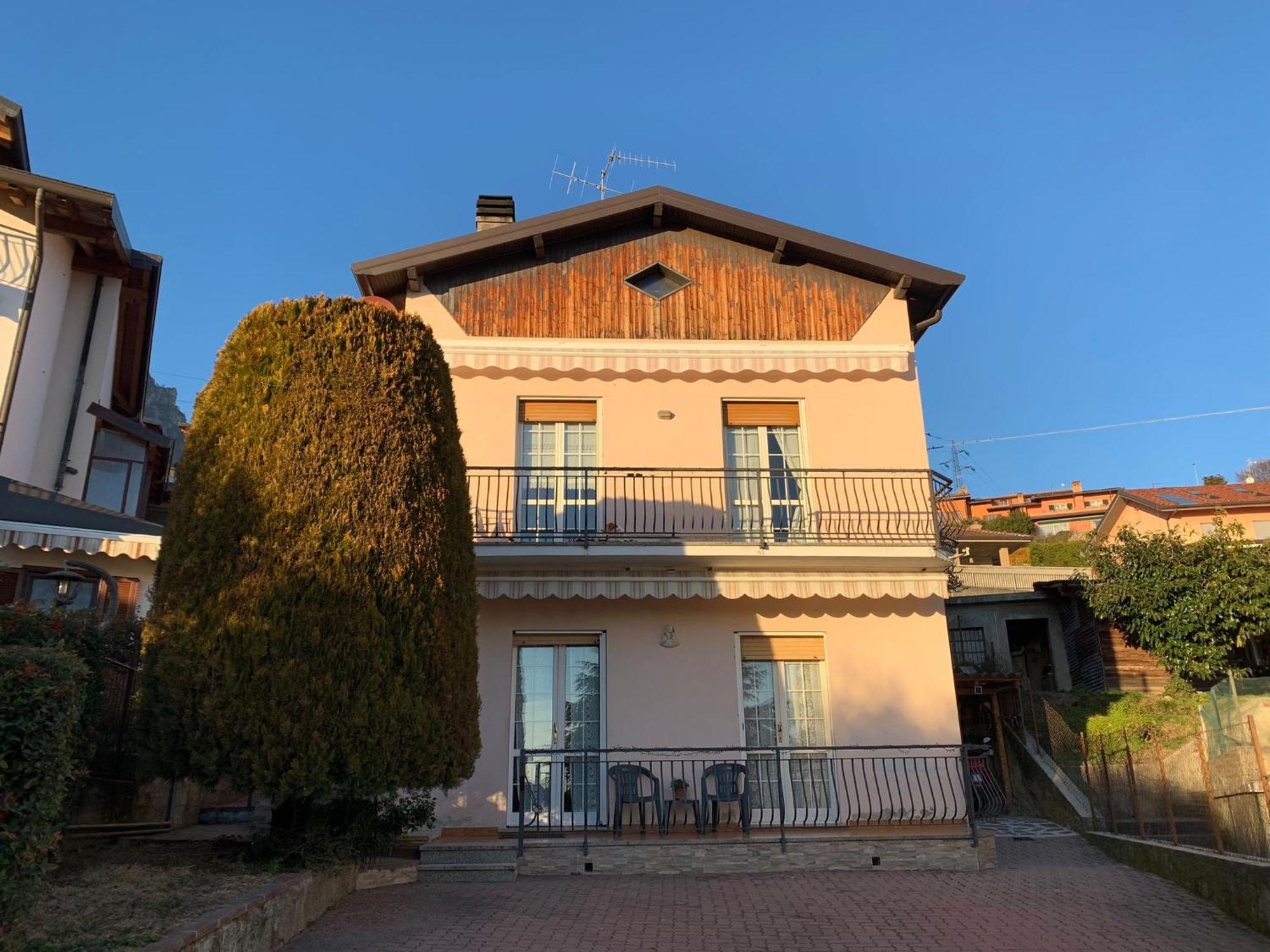 Casa Castel Lejlighed Civate Eksteriør billede